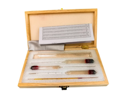 Изображение НАБОР АРЕОМЕТРОВ И ТЕРМОМЕТРА СПИРТОВОГО  В ДЕРЕВЯННОМ ФУТЛЯРЕ